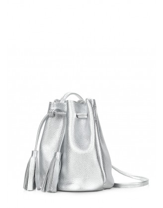 Серебряная кожаная сумочка на завязках Bucket